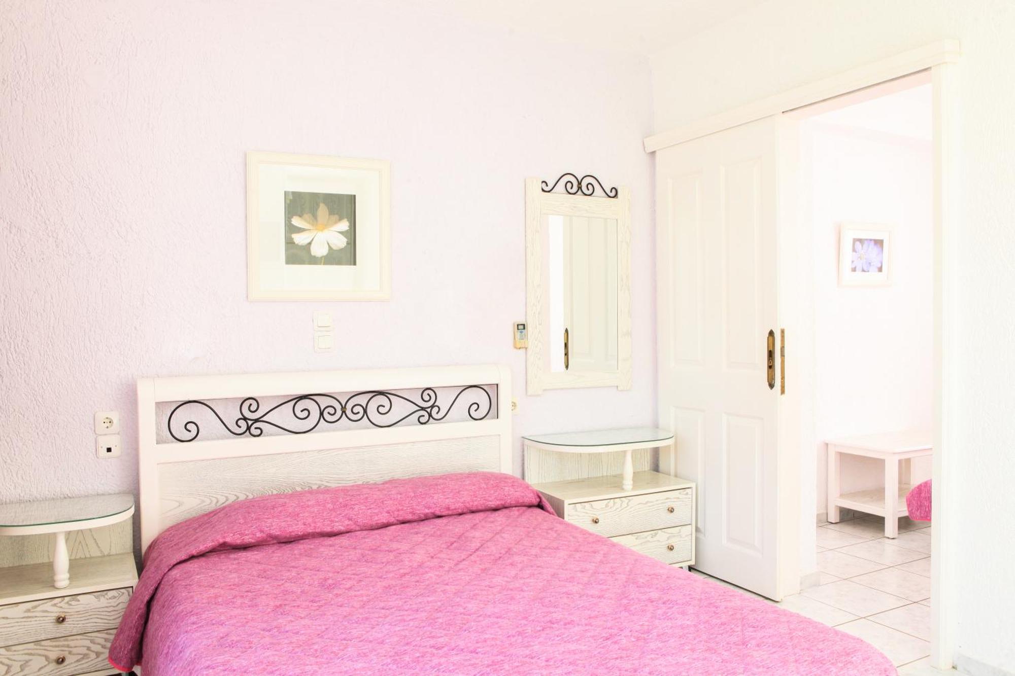 Ostria Apart otel Aya Paraskevi Dış mekan fotoğraf