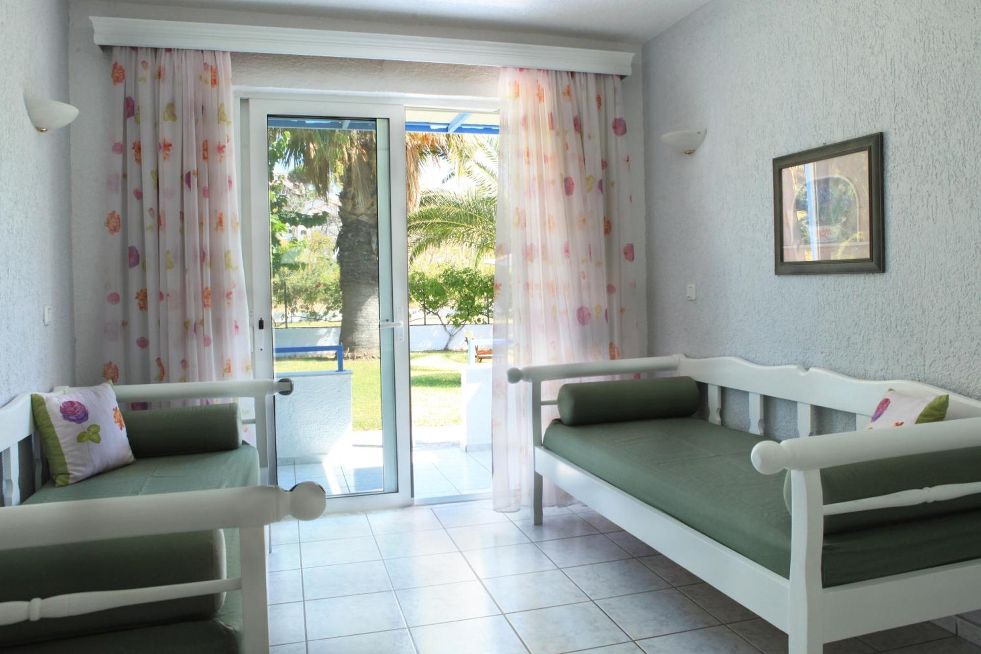 Ostria Apart otel Aya Paraskevi Dış mekan fotoğraf