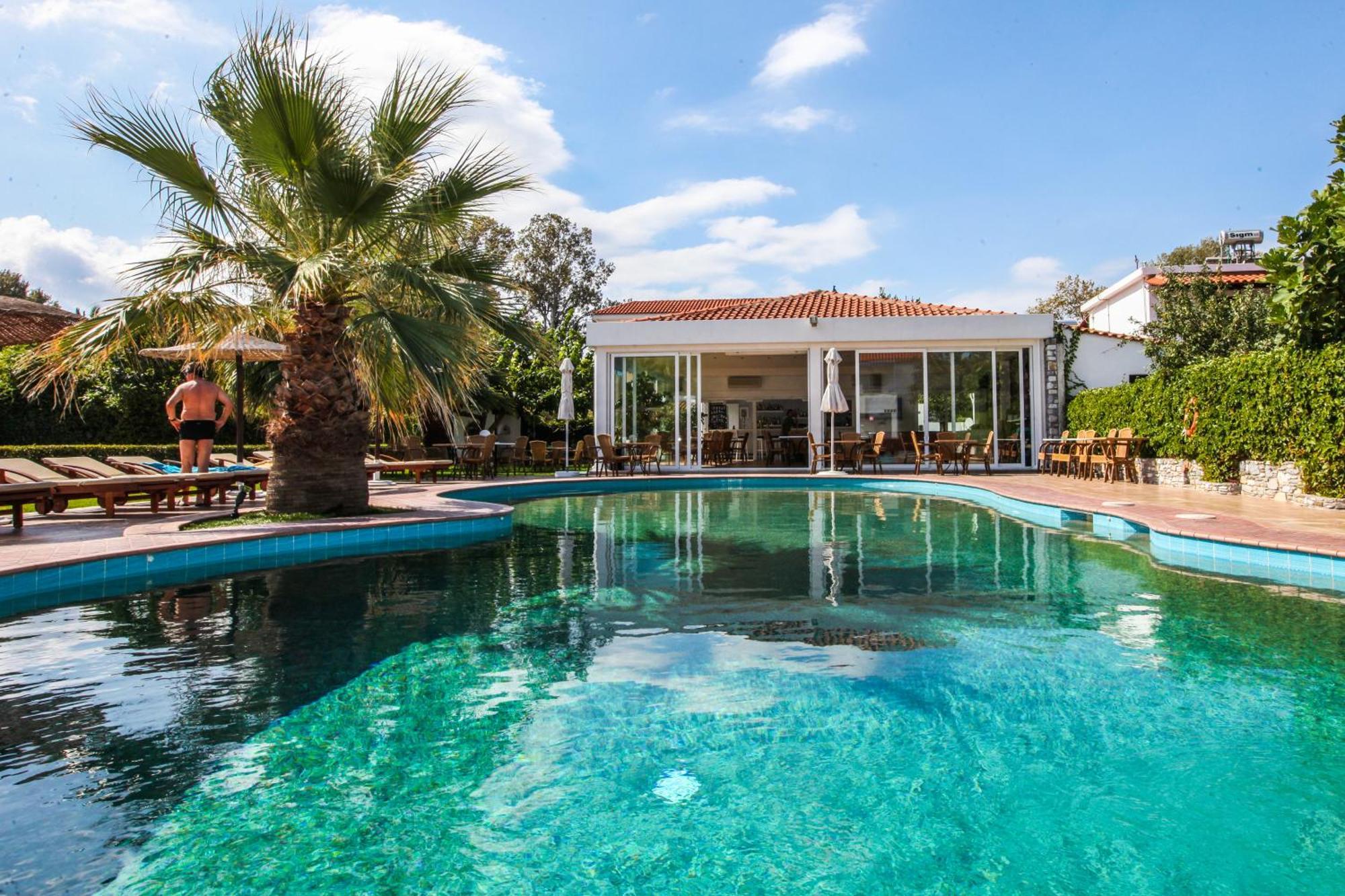 Ostria Apart otel Aya Paraskevi Dış mekan fotoğraf