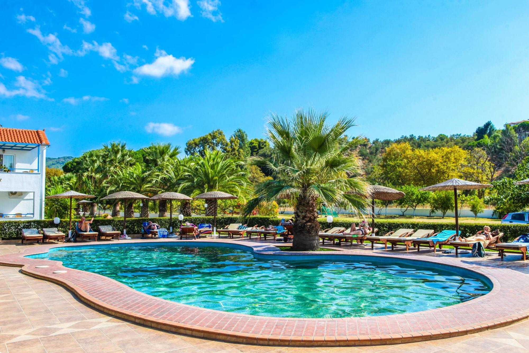 Ostria Apart otel Aya Paraskevi Dış mekan fotoğraf