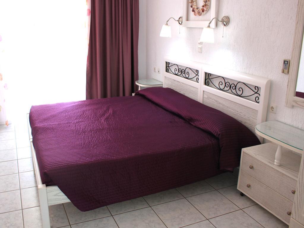 Ostria Apart otel Aya Paraskevi Dış mekan fotoğraf