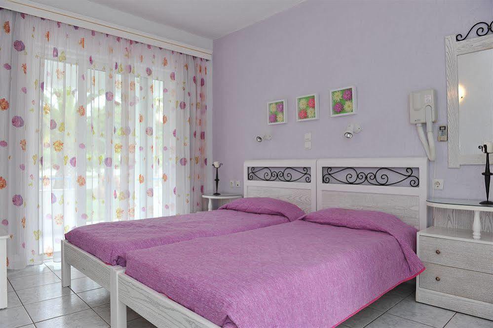 Ostria Apart otel Aya Paraskevi Dış mekan fotoğraf