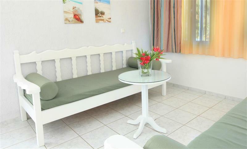 Ostria Apart otel Aya Paraskevi Dış mekan fotoğraf
